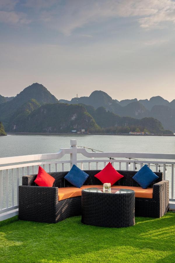 Le Journey Luxury Cruise Hotel Ha Long Esterno foto